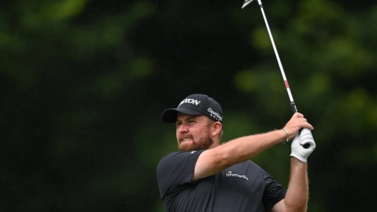 Lowry finishes strong after nearly returning home to Ireland